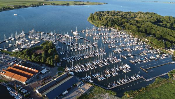 Jachthaven Waterland is a two-site marina in the Netherlands run by Nienke Zetzema and her husband Kees.