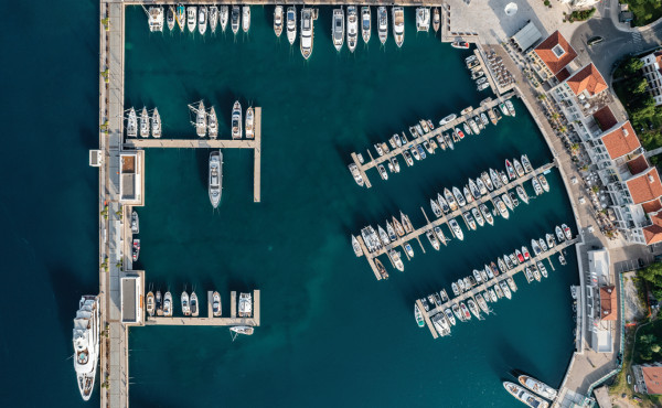 Applying modern marina design codes ensures optimum berthing arrangements.