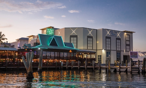 Gulf Star, the pioneering ASAR marina, has generous add-on space for a popular restaurant.