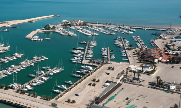 Marina di Pescara, one of the largest port facilities on the Italian coast, is popular with locals, nationals and overseas visitors.