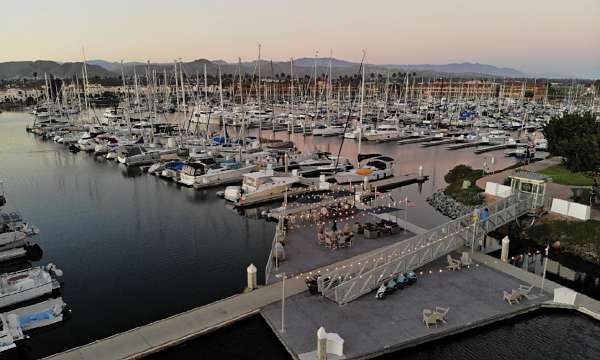 Entertainment brings engagement to the waterfront. Safe Harbor Ventura Isle encourages this with party platforms on its docks.