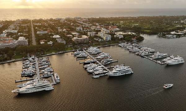 The Town of West Palm Beach Marina in Florida is designed to function as a luxury destination, welcoming superyachts and maximising the benefits of its position at the heart of the town.